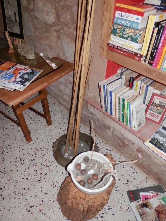 Ficarra Al Fakhar Bed & Breakfast エクステリア 写真